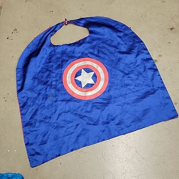 Child Large 12-14 Marvel American Dream Halloween Costume dress, Cape, shield, - Picture 4 of 7